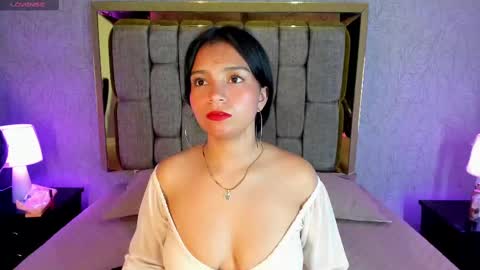 Candys Victoria online show from 10.03.25