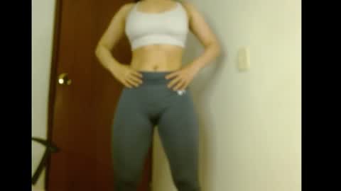 Snapshot of candysex696 chatting on 01.14.25 IsabellaSex online show from 01.14.25