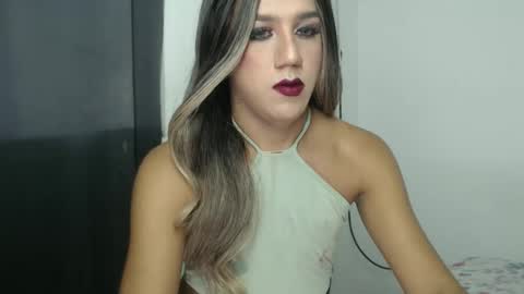 Snapshot of candysofiaxts chatting on 10.28.25 candysofiaxts online show from 10.28.25