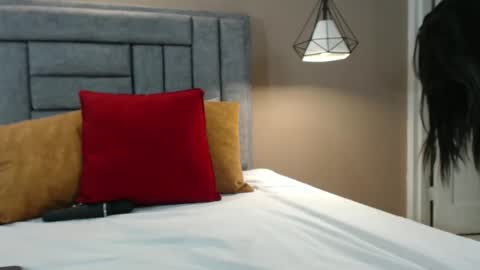 Snapshot of candyyyyhot chatting on 10.07.25 candyyyyhot online show from 10.07.25