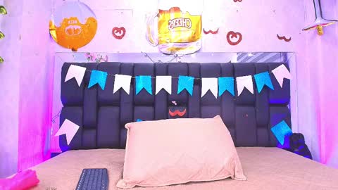 Aura  online show from 09.25.25