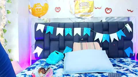 Aura  online show from 09.29.25