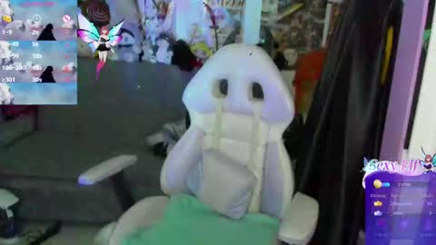 Snapshot of canndy_new chatting on 02.08.25 Canndyy Daniela online show from 02.08.25