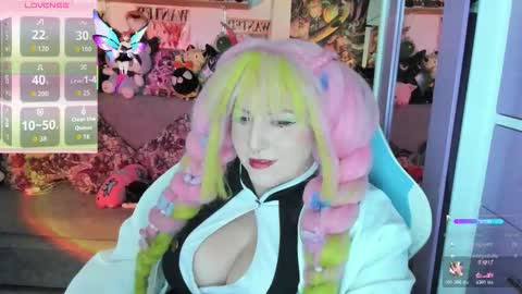 Snapshot of canndy_new chatting on 10.24.25 Canndyy Daniela online show from 10.24.25