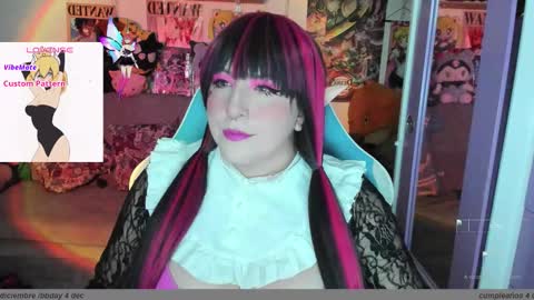 Snapshot of canndy_new chatting on 11.17.25 Canndyy Daniela online show from 11.17.25