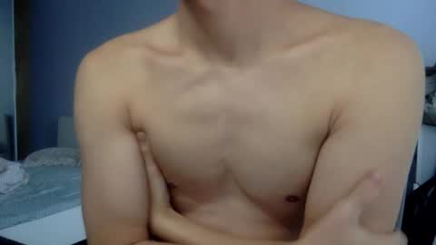 Snapshot of caobicao chatting on 01.18.25 contrast moe online show from 01.18.25