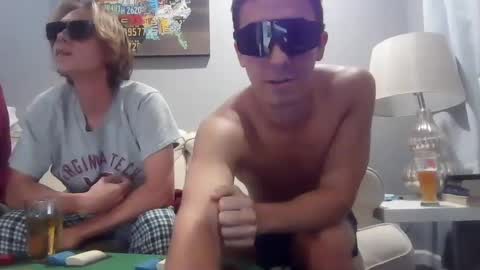 Snapshot of captain_chris8 chatting on 10.09.25 captain_chris8 online show from 10.09.25