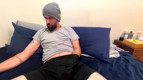 Snapshot of captnblackbeard chatting on 01.04.25 captnblackbeard online show from 01.04.25