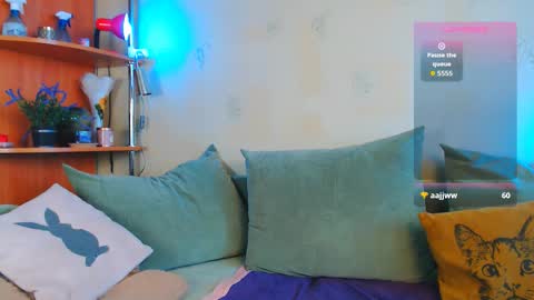 Snapshot of car0line1995 chatting on 09.24.25 girl - foxi and tranny - kami online show from 09.24.25