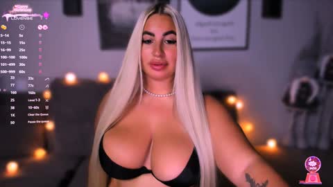 Snapshot of cara__harris chatting on 12.18.24 . . online show from 12.18.24