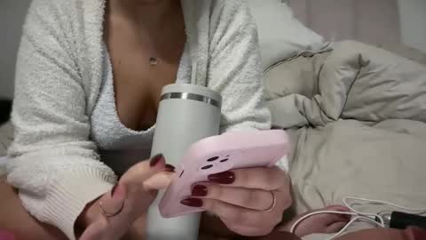 Cara Bou online show from 03.11.26