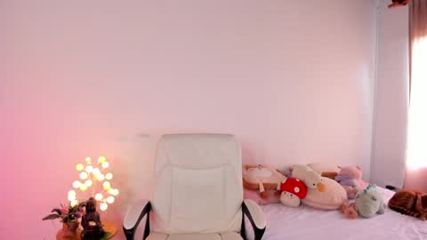              online show from 02.01.25
