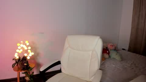              online show from 02.03.25
