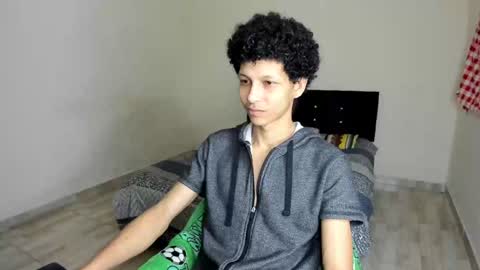 Snapshot of cardrey05 chatting on 12.03.24 Carlos and Cristian online show from 12.03.24
