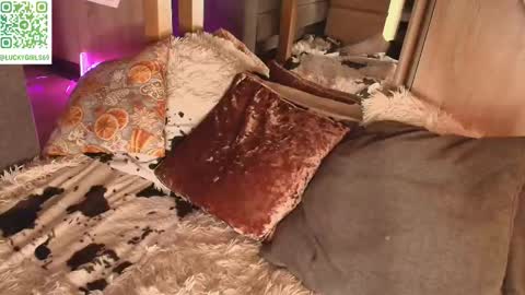 Snapshot of caressyourself chatting on 10.13.25 caressyourself online show from 10.13.25