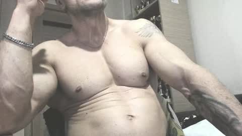 Snapshot of carin_the_body chatting on 09.16.25 Laz online show from 09.16.25