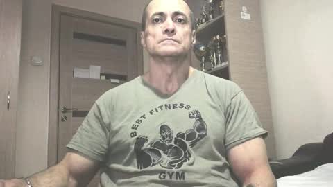 Snapshot of carin_the_body chatting on 10.05.25 Laz online show from 10.05.25