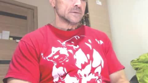 Snapshot of carin_the_body chatting on 10.28.25 Laz online show from 10.28.25