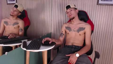 Snapshot of carl_fresh2 chatting on 10.30.25 Carl online show from 10.30.25