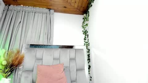 carla_77 online show from 03.12.25