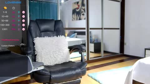 wendymilf online show from 10.05.25