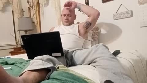 Snapshot of carldhammers chatting on 12.02.25 carldhammers online show from 12.02.25