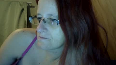 carleeswoman08 online show from 02.13.25