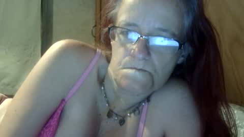 carleeswoman08 online show from 04.14.26