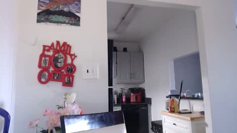 Carlie online show from 04.05.26