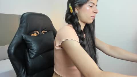 C A R L I N A online show from 11.04.25