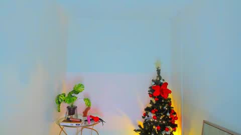 Andrea online show from 12.31.24