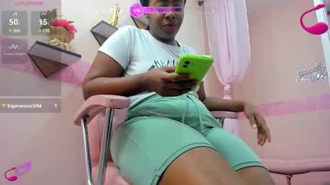 Snapshot of carlota_swan chatting on 02.10.25 carlota online show from 02.10.25