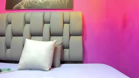 Snapshot of carlota_swan chatting on 10.06.25 carlota online show from 10.06.25