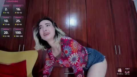 carly grasso  online show from 10.22.25