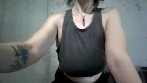 Carly Smiles online show from 12.27.24