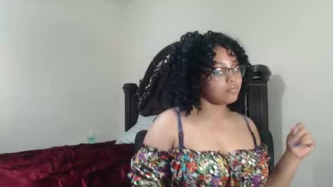 CARAMEL xoxo online show from 11.22.25