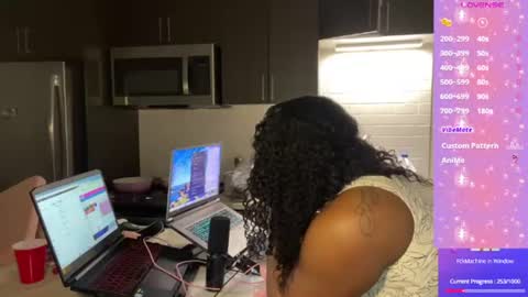 Snapshot of carmencash_ chatting on 06.20.26 Carmen Cash online show from 06.20.26