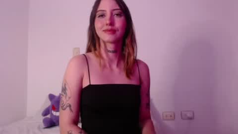 Snapshot of carmennrusso chatting on 11.06.25 carmennrusso online show from 11.06.25