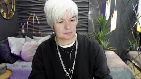 Carmen online show from 09.24.25