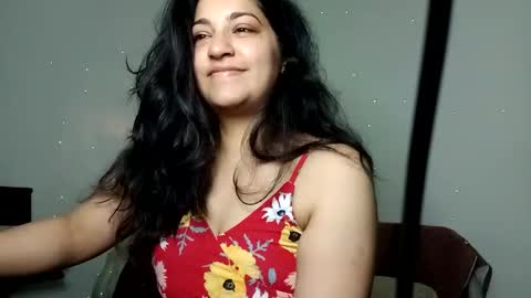 Snapshot of carmincarmenere chatting on 10.04.25 CarminCe online show from 10.04.25