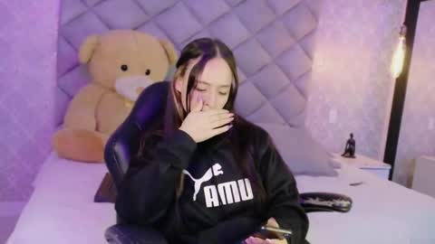 caro_adams1 online show from 11.21.25