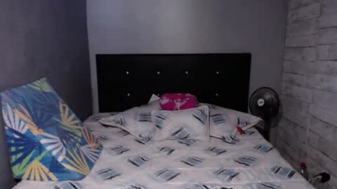 Snapshot of caro_milf_ chatting on 11.08.25 Caro milf online show from 11.08.25