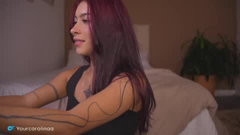 Snapshot of carolart chatting on 11.13.25 carolart online show from 11.13.25