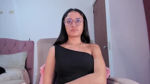 Caroline online show from 12.05.24