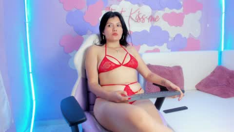 Carolina  online show from 01.15.25