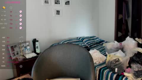 Snapshot of carolina_zaens chatting on 02.20.25 carolina_zaens online show from 02.20.25