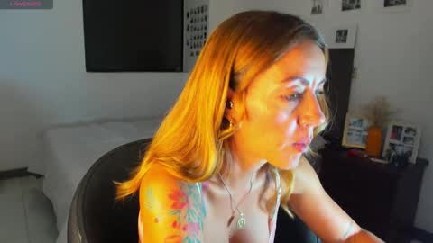 carolina_zaens online show from 12.03.25