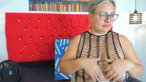 Snapshot of carolinacrus01 chatting on 10.15.25 Carolina online show from 10.15.25