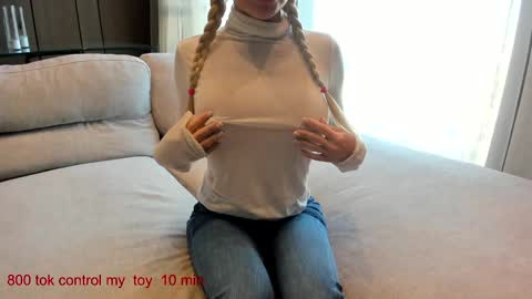 Snapshot of carolinaherera chatting on 02.28.25 Lina.I will online 1 December online show from 02.28.25