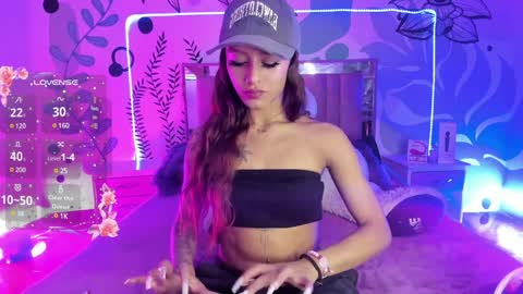 Snapshot of caroline_cute7 chatting on 12.14.24 caroline 3 online show from 12.14.24